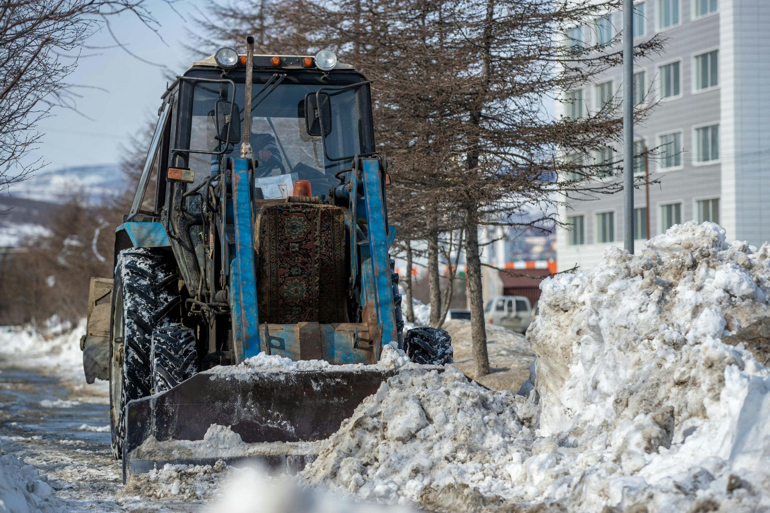 Affordable Driveway Cleaning Services to Prevent Ice Build-Up This Winter